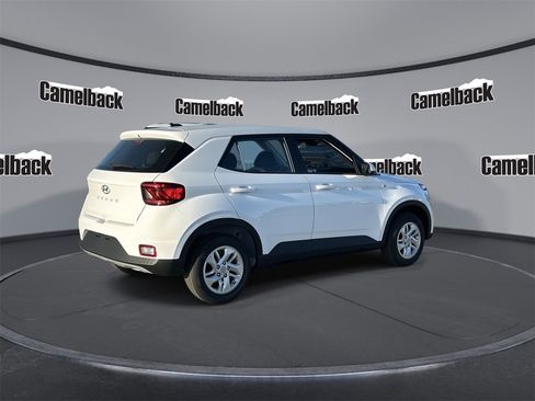 New 2026 Hyundai Venue SE image 7