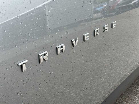 Certified 2023 Chevrolet Traverse LT FWD image 11