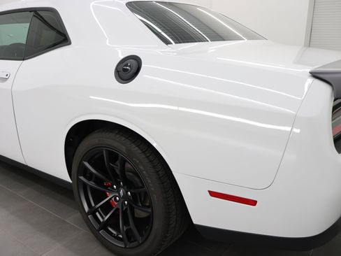 Used 2021 Dodge Challenger R/T Scat Pack w/ Dynamics Package RWD image 31