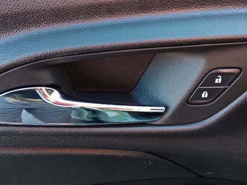 Used 2024 Chevrolet Trax RS w/ Driver Confidence Package image 7