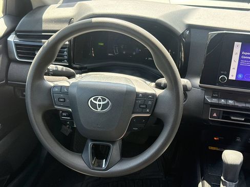 Used 2025 Toyota Camry LE FWD image 13
