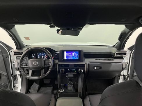 Used 2024 Toyota Tacoma SR5 AWD/4WD image 17