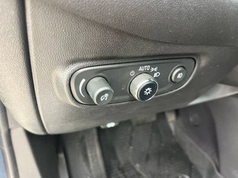 Used 2024 Chevrolet Equinox Premier FWD image 15