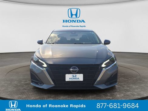Used 2023 Nissan Altima 2.5 SV FWD image 8