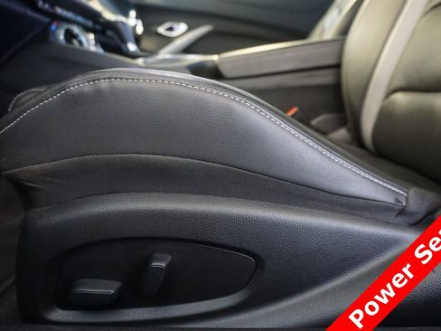 Used 2022 Chevrolet Camaro LT w/ Technology Package image 7