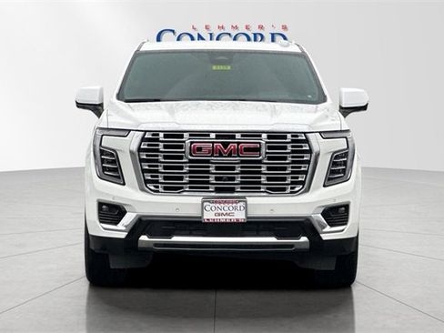 Used 2025 GMC Yukon Denali image 9
