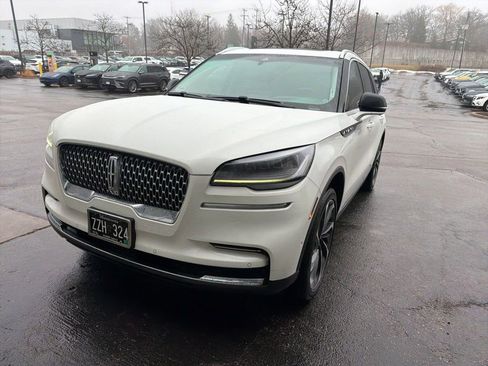 Used 2023 Lincoln Aviator Reserve w/ Equipment Group 201A AWD/4WD image 3