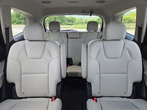 Used 2021 Kia Telluride S FWD image 27