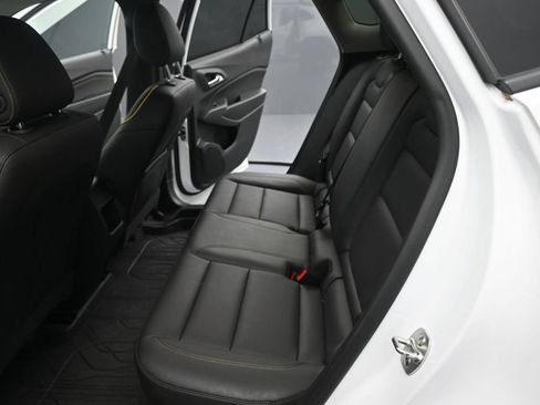 Used 2024 Chevrolet Trax ACTIV w/ Sunroof Package FWD image 15
