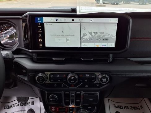 New 2025 Jeep Gladiator Rubicon w/ Convenience Group image 18