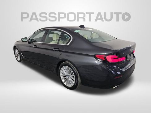 Used 2022 BMW 530i xDrive w/ Premium Package image 6