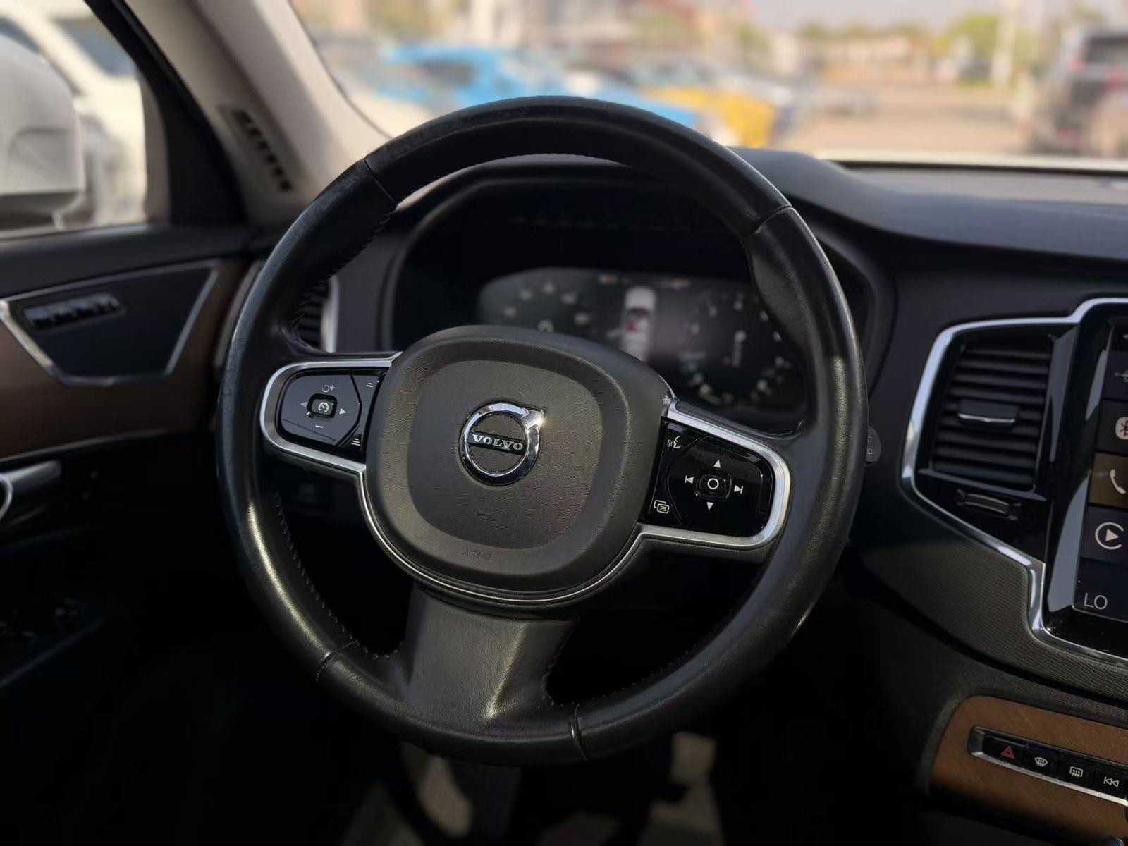 Used 2017 Volvo XC90 T6 Inscription w/ Vision Package AWD/4WD image 14