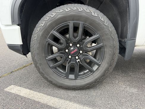 Used 2022 GMC Sierra 1500 Elevation w/ Preferred Package AWD/4WD image 10