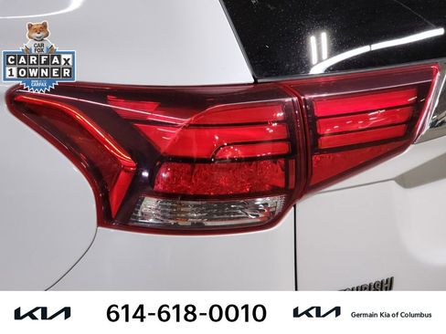 Used 2017 Mitsubishi Outlander SE image 15