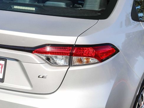 Certified 2023 Toyota Corolla LE FWD image 11