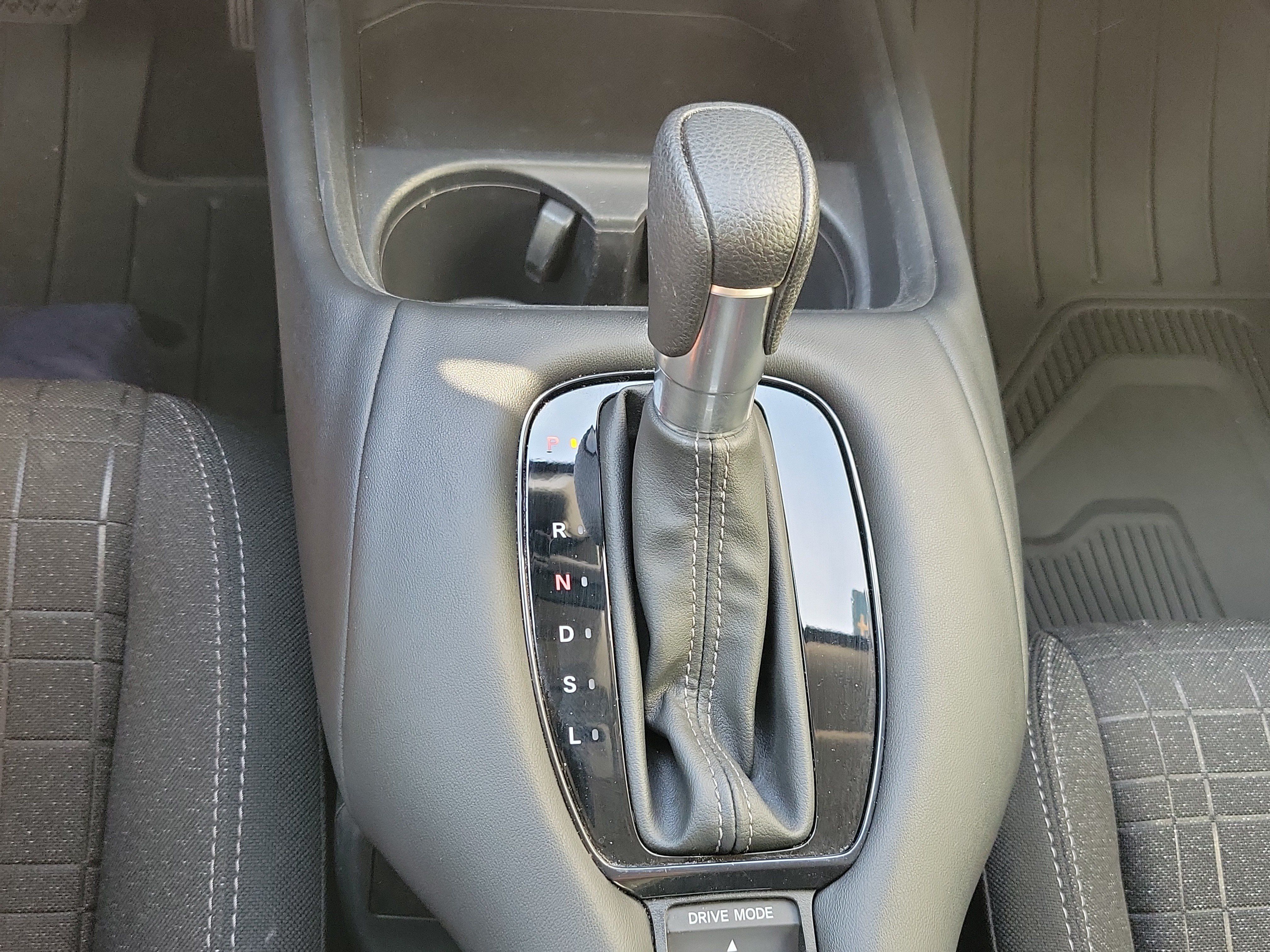Used 2024 Honda HR-V LX image 25