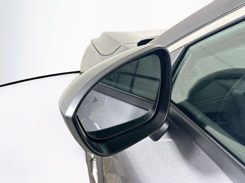 Used 2025 Nissan Rogue S image 16