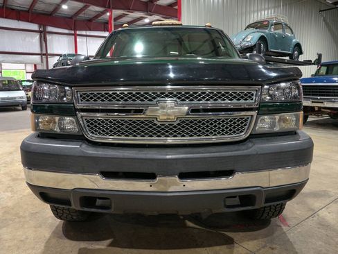 Used 2006 Chevrolet Silverado 2500 W/T w/ Snow Plow Prep Package AWD/4WD image 13
