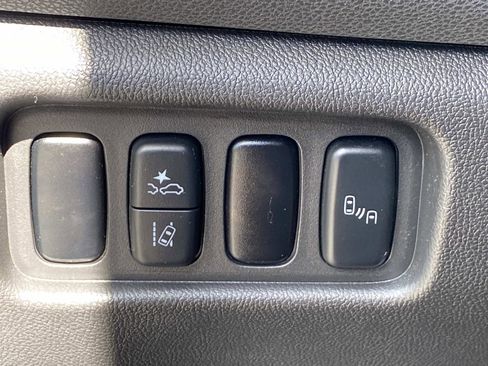 Used 2020 Mitsubishi Outlander Sport SE AWD/4WD image 23