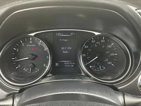 Used 2015 Nissan Rogue SV AWD/4WD image 14