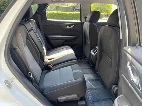Used 2023 Chevrolet Blazer LT FWD image 36