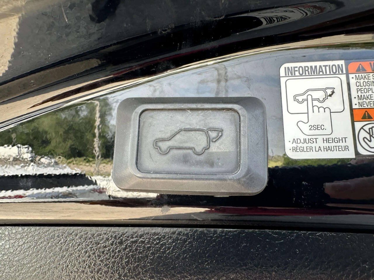 Used 2016 Toyota RAV4 XLE w/ Convenience Package AWD/4WD image 12