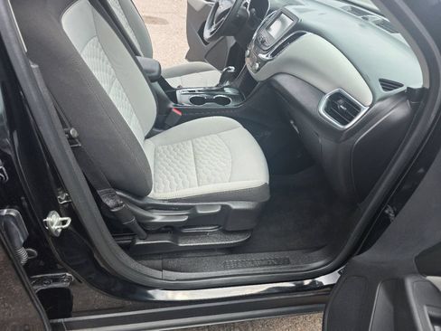 Used 2018 Chevrolet Equinox LT FWD image 24