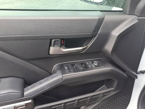 Used 2025 Toyota Tacoma TRD Sport AWD/4WD image 11
