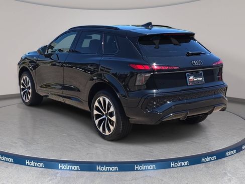 New 2026 Audi Q3 quattro 2.0T AWD/4WD image 7