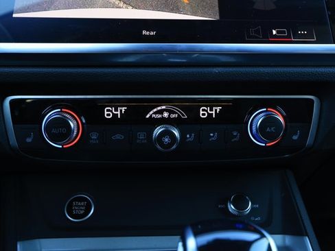 Used 2024 Audi Q3 2.0T Premium image 18