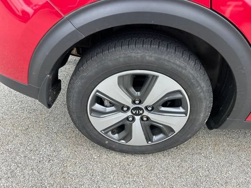 Used 2018 Kia Niro LX FWD image 7