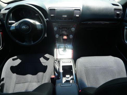 Used 2008 Subaru Outback 2.5i Limited AWD/4WD image 10