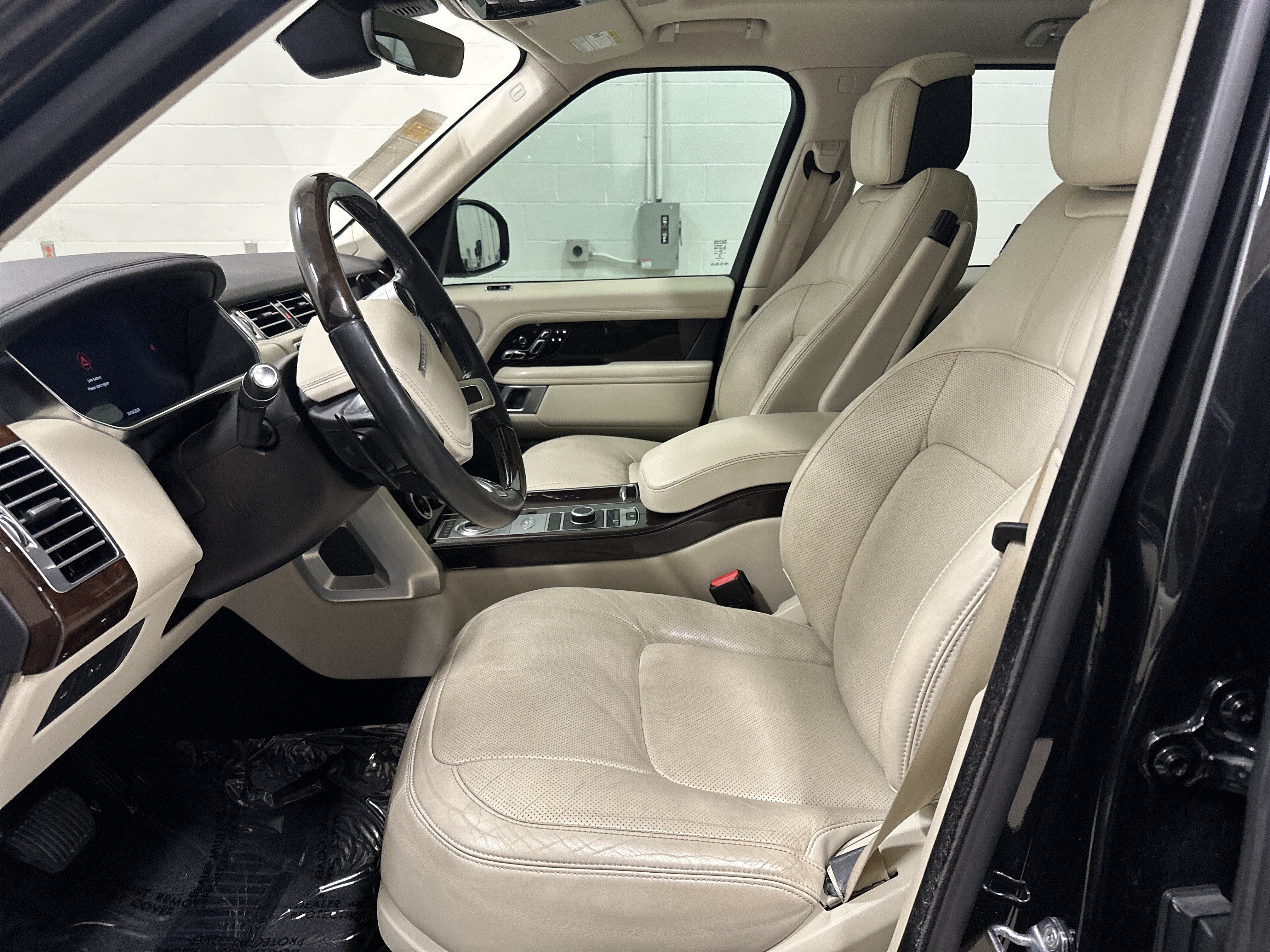 Used 2020 Land Rover Range Rover HSE AWD/4WD image 16
