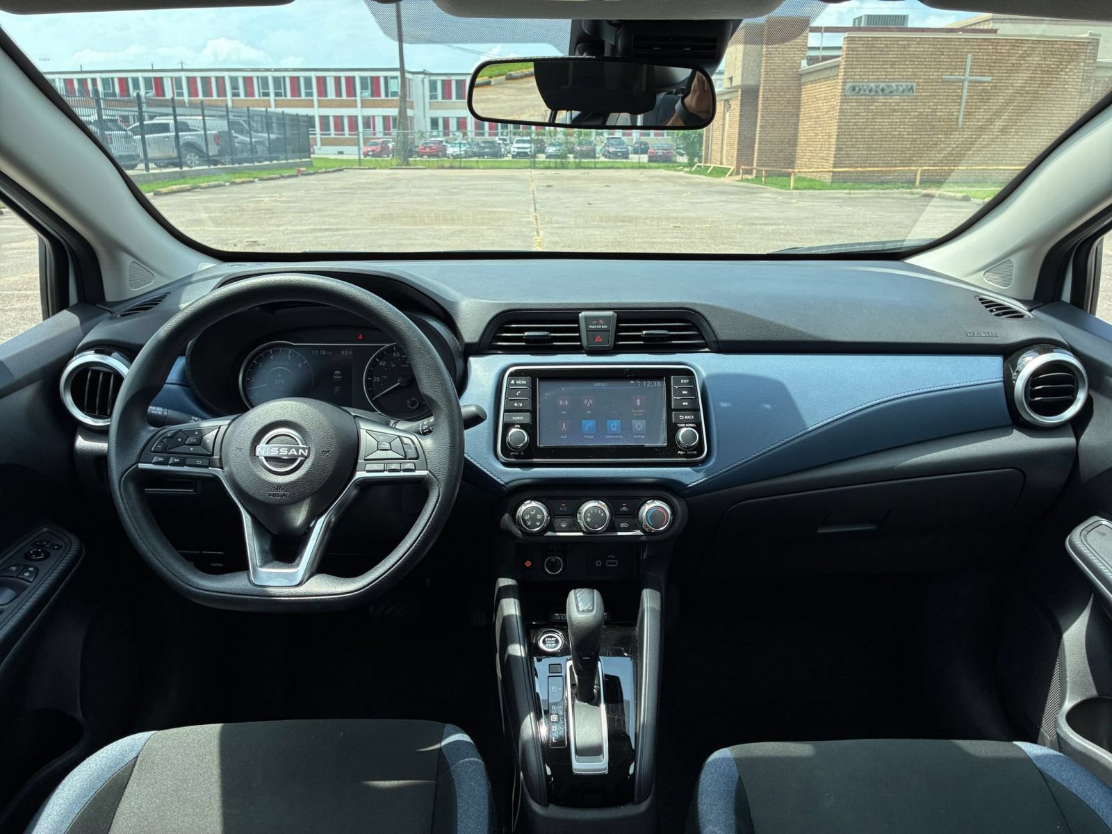 Used 2025 Nissan Versa SV FWD image 30