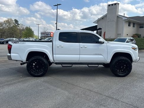 Used 2019 Toyota Tacoma SR5 image 8