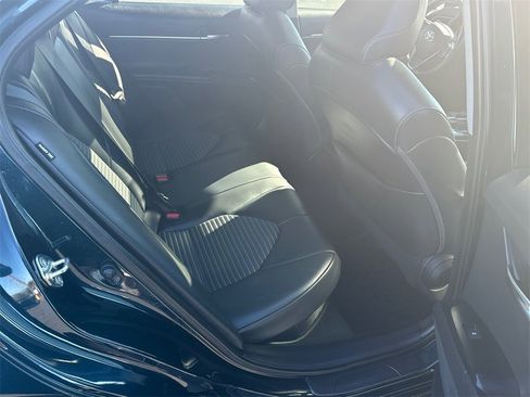 Used 2020 Toyota Camry SE image 15