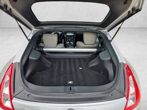 Used 2013 Nissan 370Z Touring w/ Sport Pkg RWD image 6