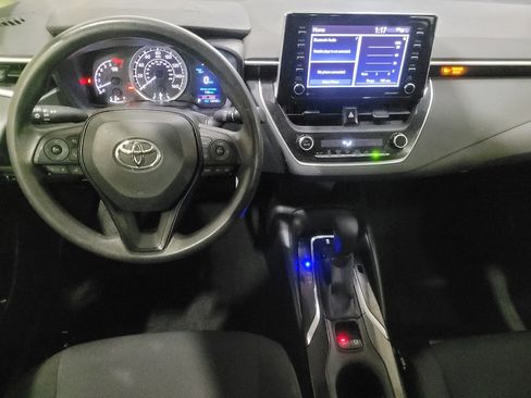 Used 2021 Toyota Corolla LE FWD image 22