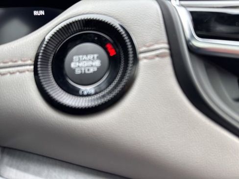 New 2026 Jeep Compass Limited w/ Sun, Sound & Navigation Group image 16