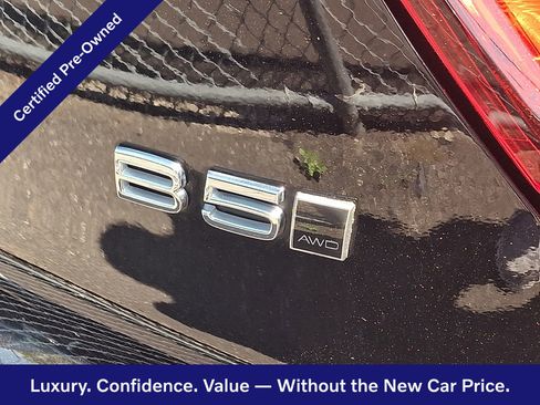 Used 2023 Volvo XC40 B5 Plus w/ Climate Package AWD/4WD image 5
