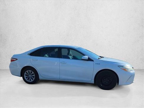 Used 2015 Toyota Camry LE FWD image 4