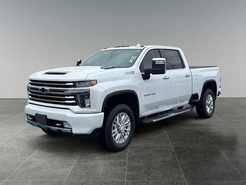 Used 2020 Chevrolet Silverado 3500 High Country w/ Z71 Off-Road Package image 3