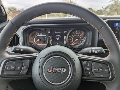 Used 2024 Jeep Gladiator Sport image 26