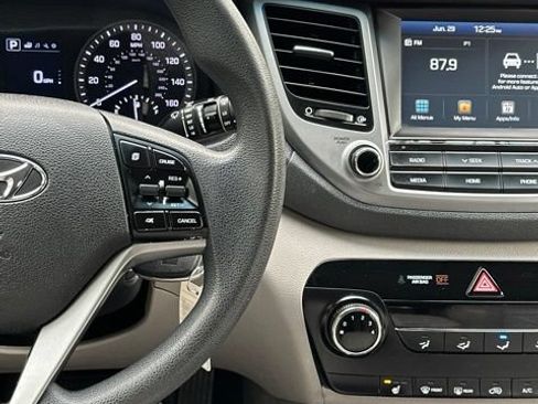 Used 2018 Hyundai Tucson SEL AWD/4WD image 28