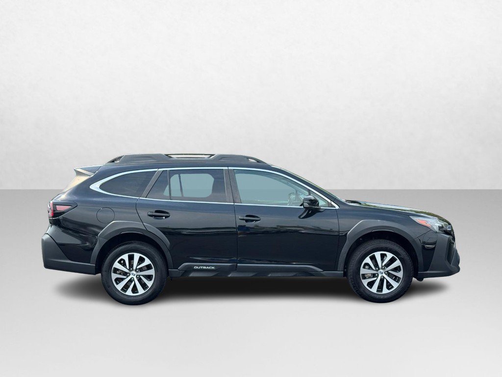 Used 2023 Subaru Outback Premium AWD/4WD image 2