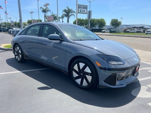 Used 2024 Hyundai Ioniq 6 SE RWD image 10