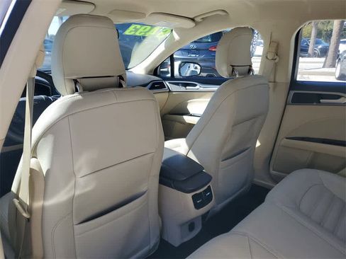 Used 2013 Ford Fusion SE image 11