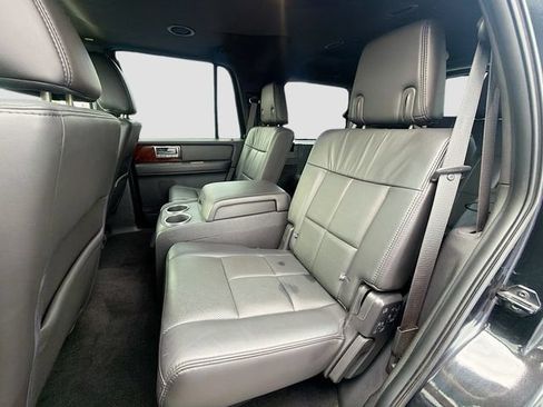Used 2014 Lincoln Navigator 4WD image 26