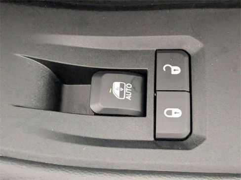 Certified 2023 Jeep Grand Cherokee L Altitude image 36