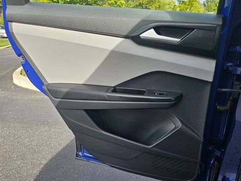 Used 2023 Volkswagen Taos S image 25